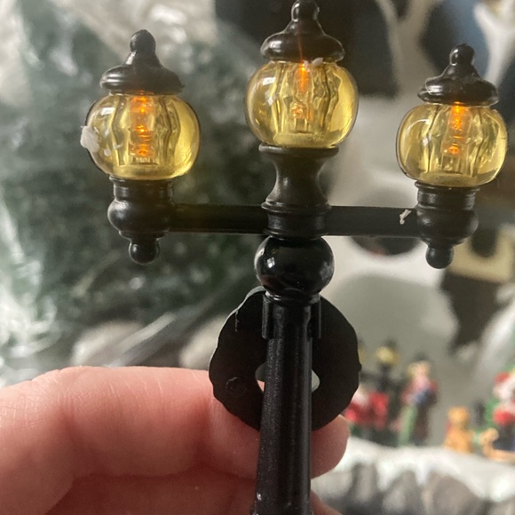 Christmas Village 30 Piece Set - Picture 6 of 16